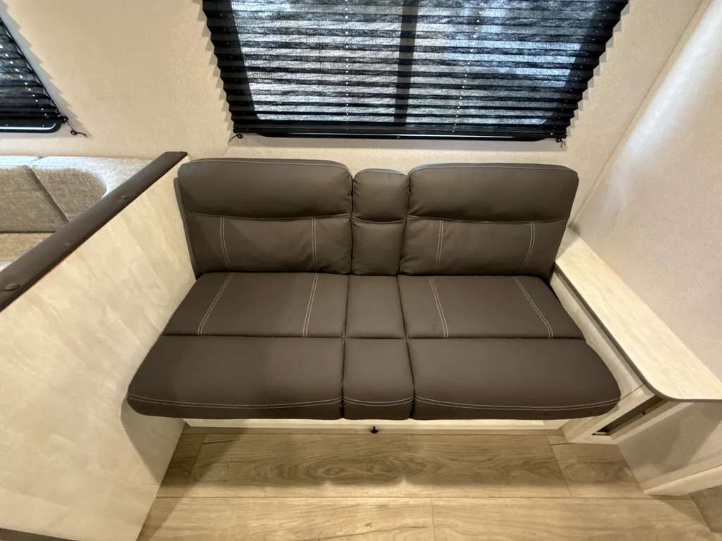 2024 Shasta I-5 530QB, Photos photo 5