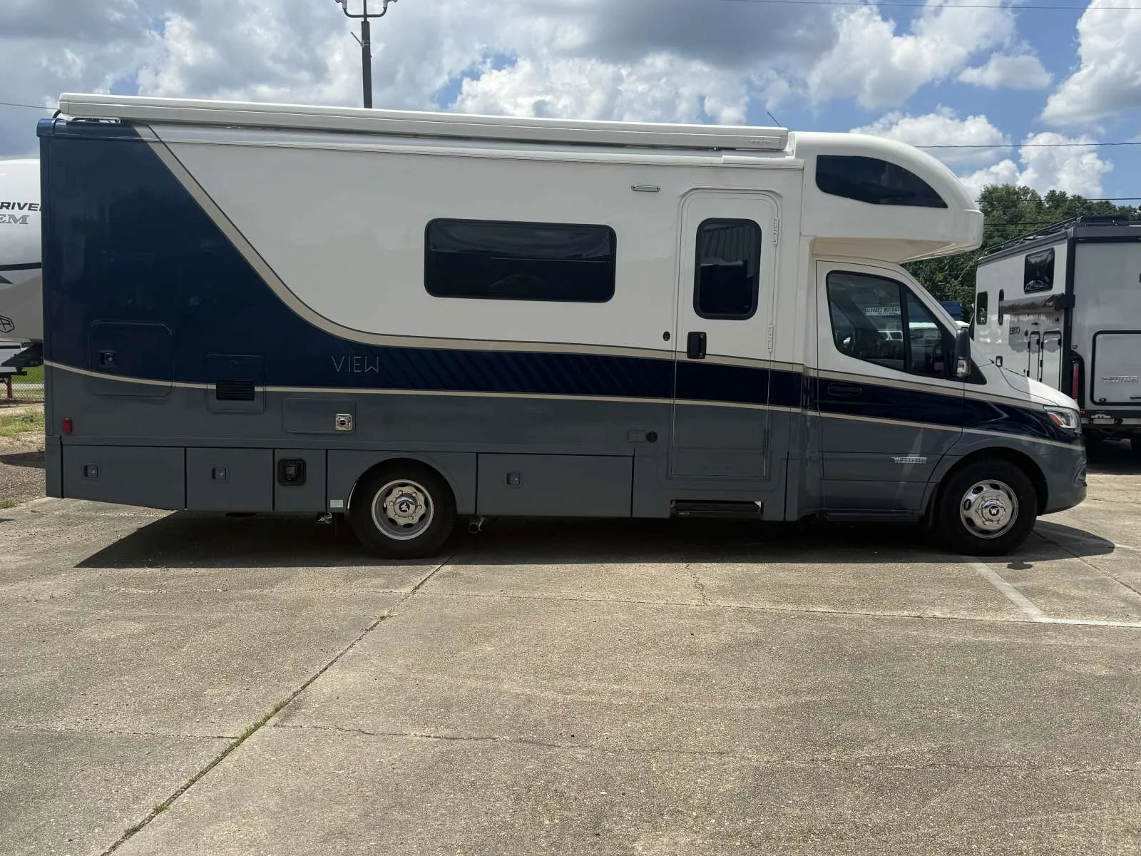 2027 Winnebago View 24D - Photo 4