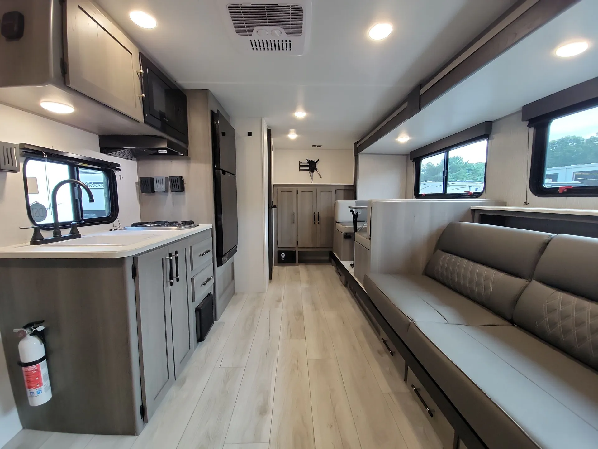 2025 Keystone Hideout Sport 186SS — living area main