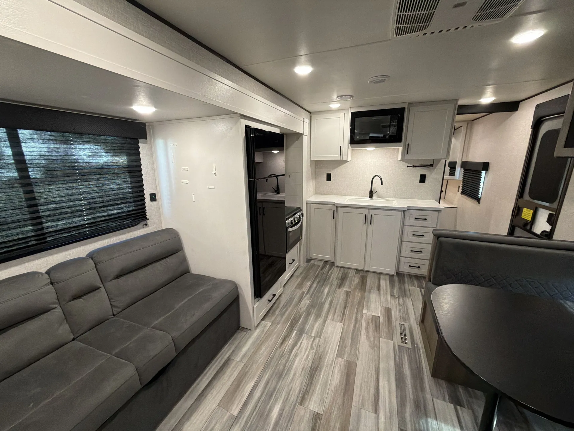 2025 Jayco Jay Flight SLX 265BHSW — living area main