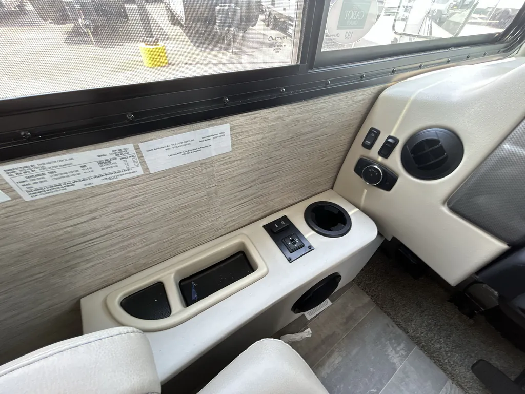 2023 Thor Motor Coach Axis 24.3, Photos photo 24
