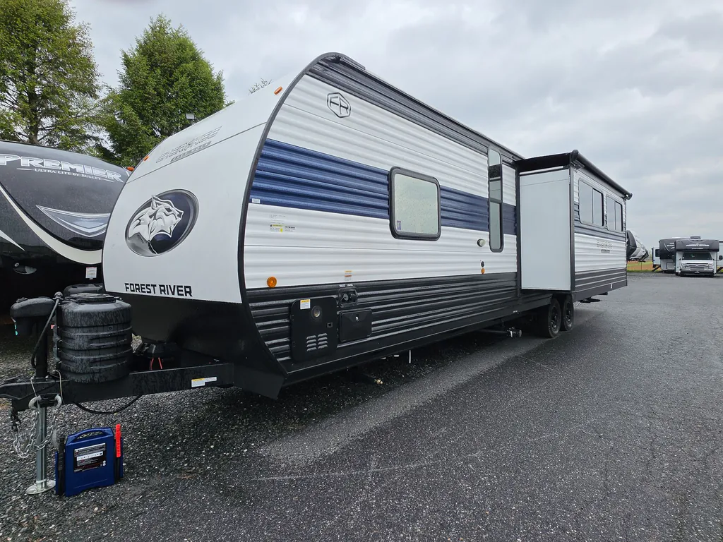 2025 Forest River Cherokee Grey Wolf 29QB, Photos photo 2