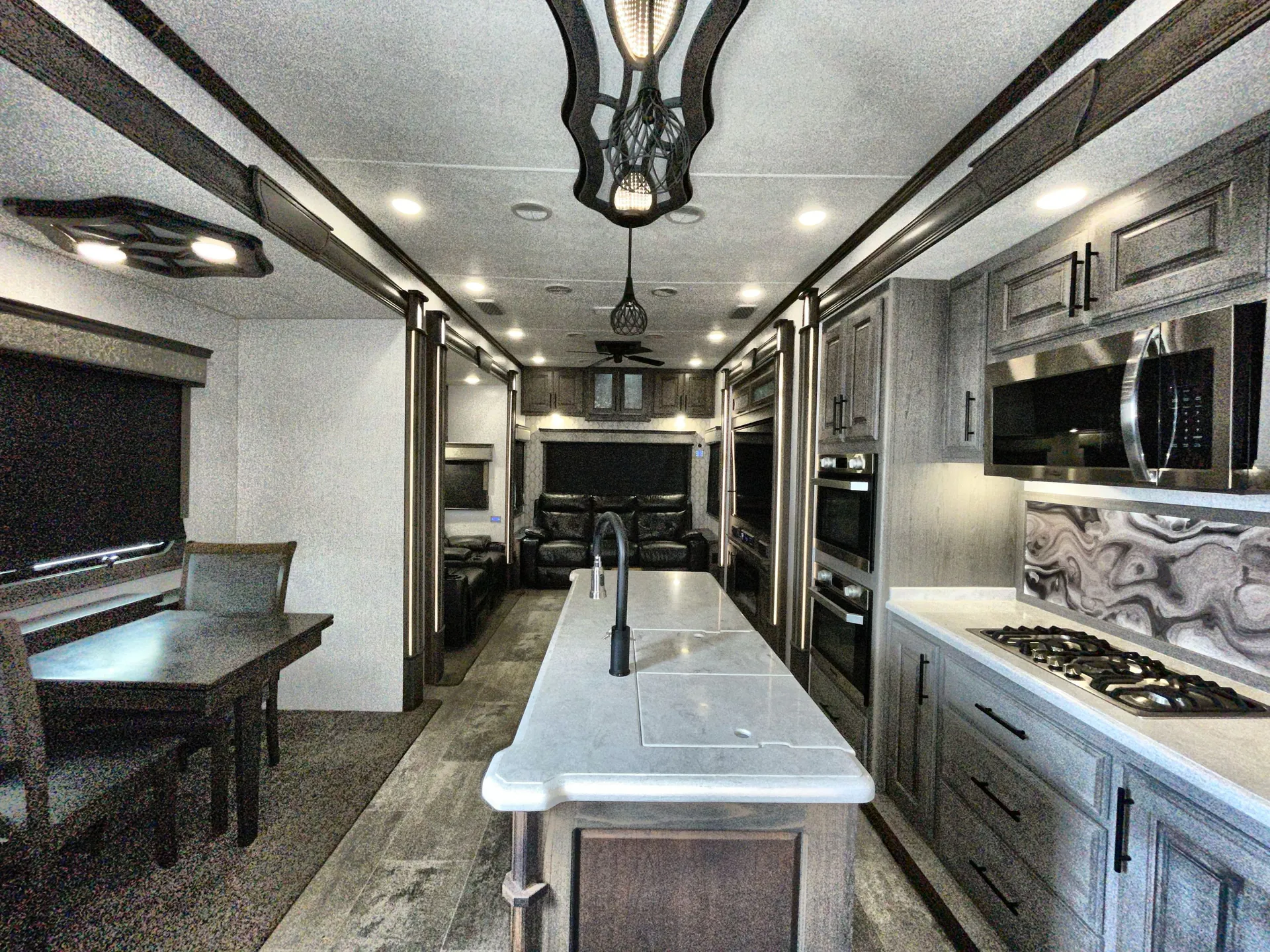 2021 Heartland Landmark LM Daytona — living area main