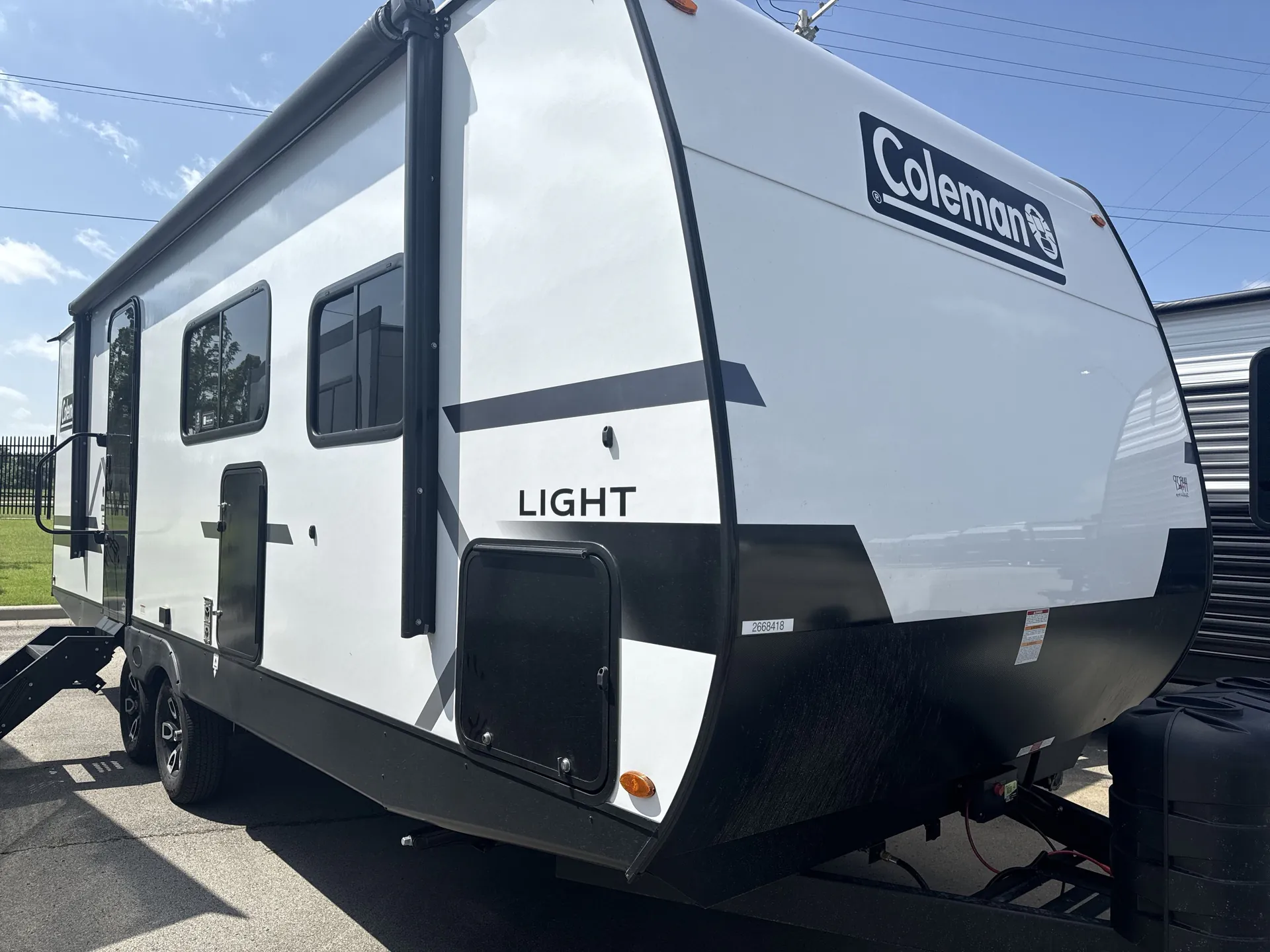 2027 Keystone Coleman Light 22BX - Photo 2