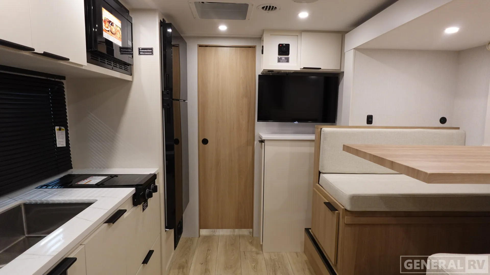 2026 Winnebago Micro Minnie 2108DS - Photo 3