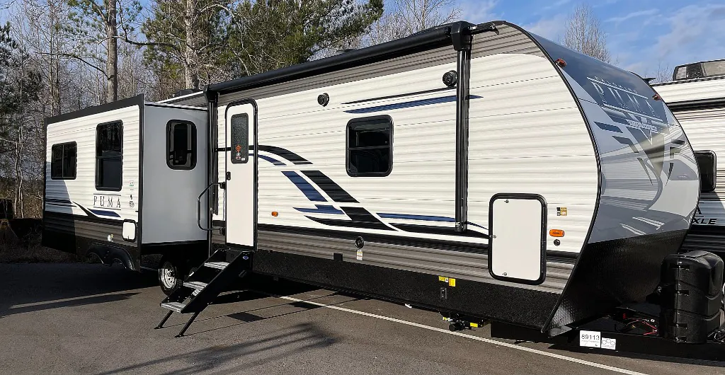 2021 Palomino Puma 31RLQS - Photo 2
