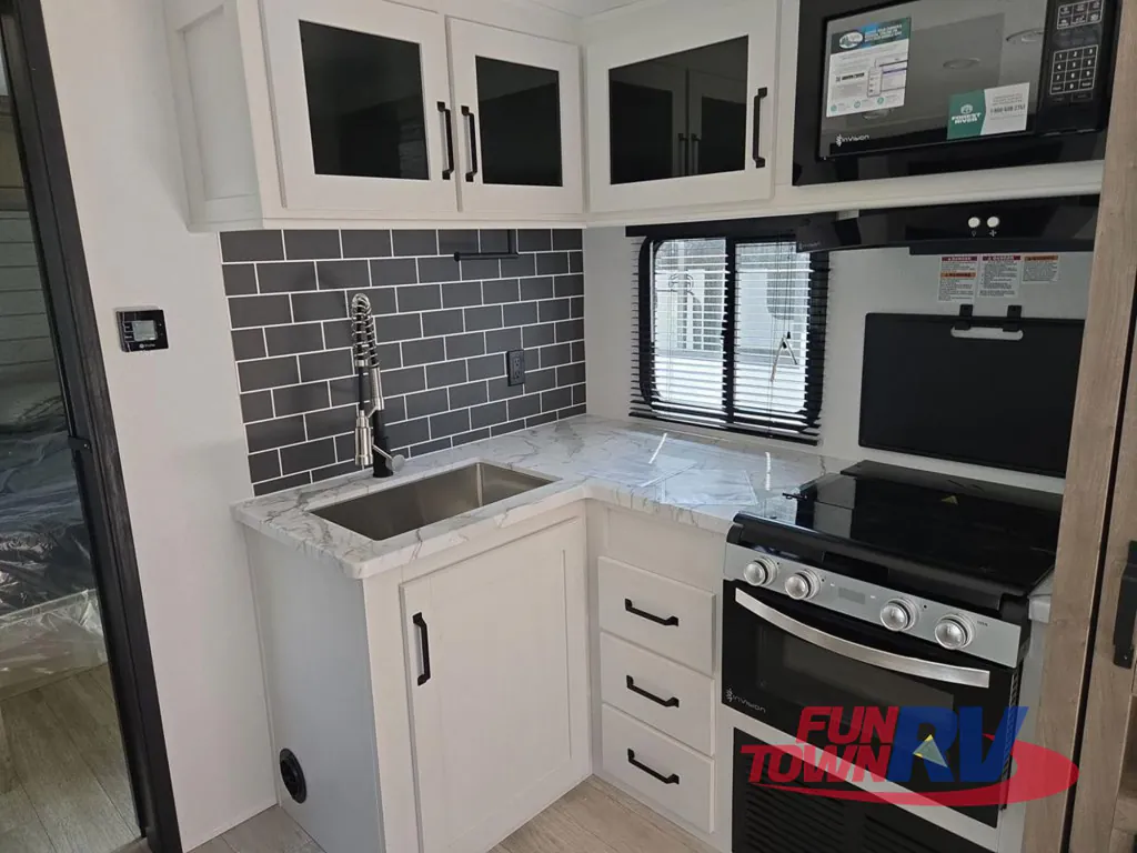 2026 Forest River Solaire 2430BHS, Photos photo 17