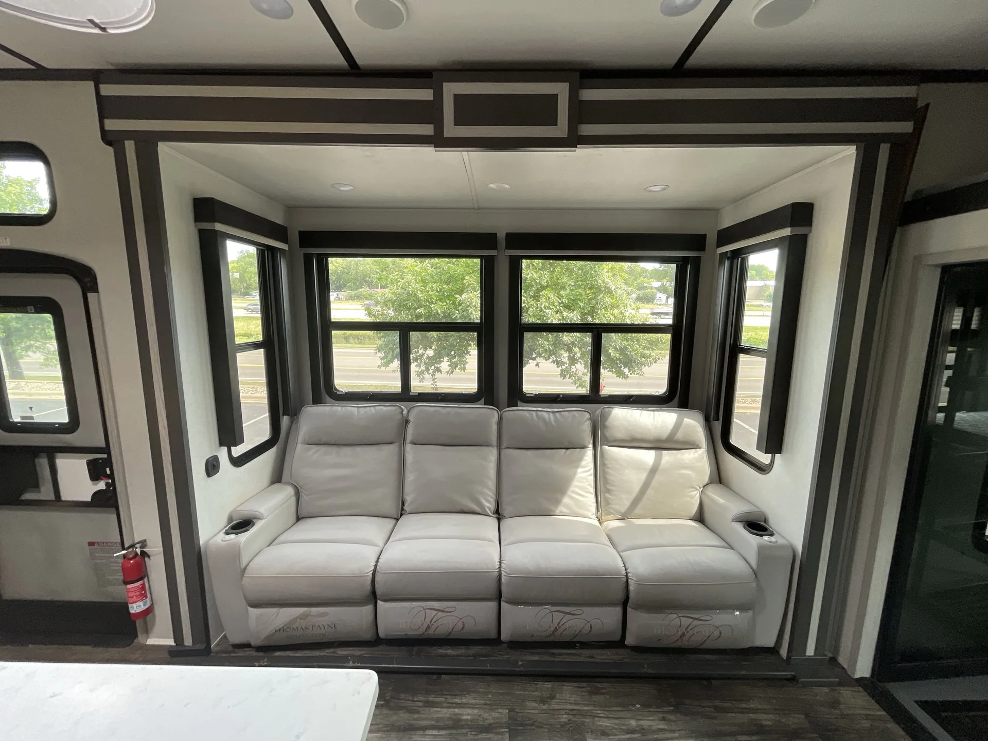 2021 Keystone Fuzion 419 — living area main