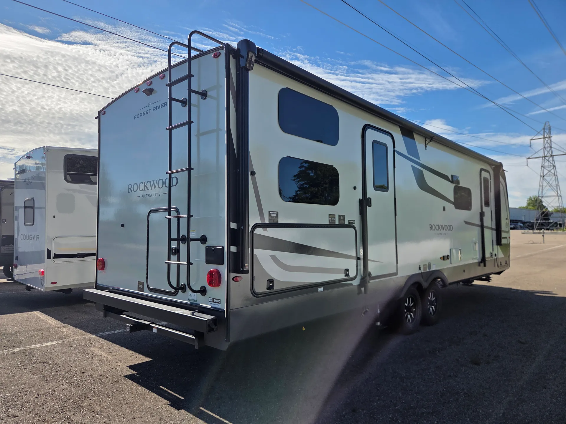 2027 Forest River Rockwood Ultra Lite 2706BH - Photo 4