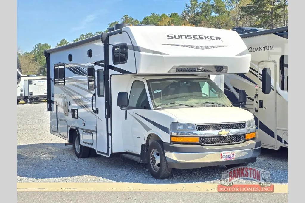 2024 Forest River Sunseeker LE 2150SLE CHEVY - Photo 2
