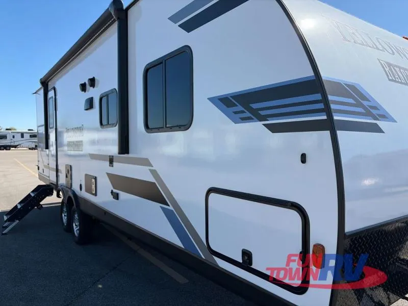 2026 Gulf Stream RV Yellowstone Ranch Edition 28CRB - Photo 2