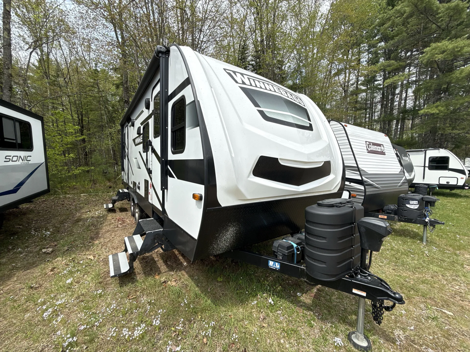2024 Winnebago Minnie 2500FL - Photo 2
