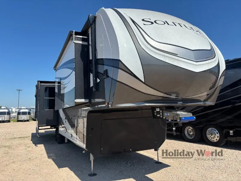 2025 Grand Design Solitude 417KB - Photo 2