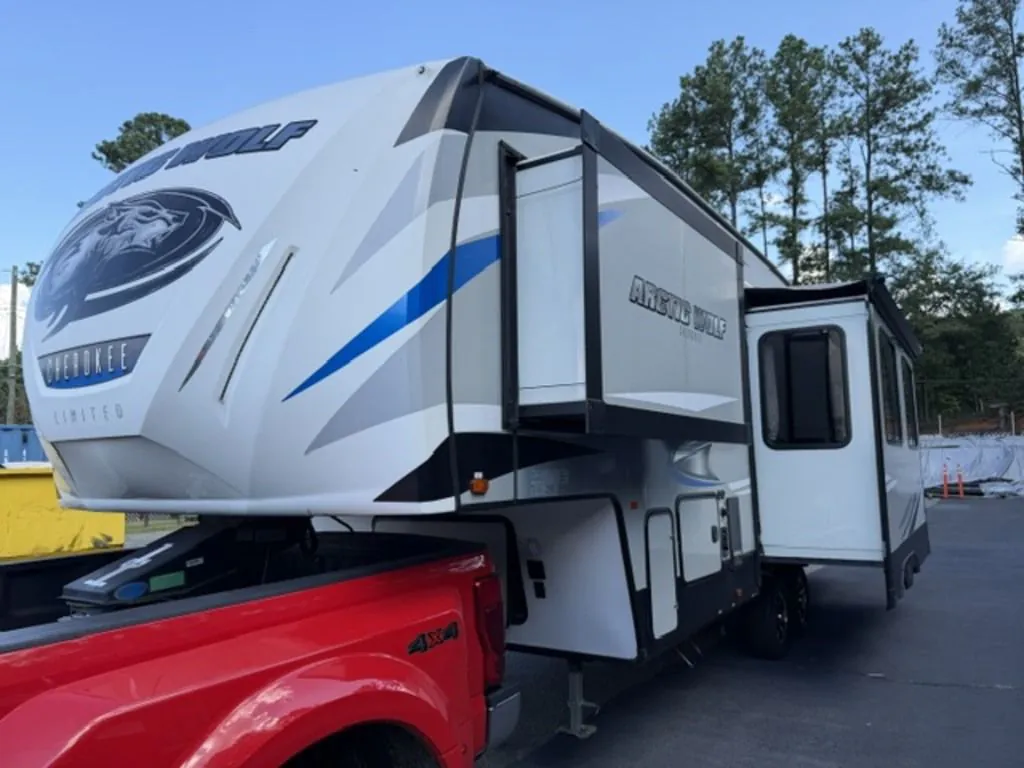 2020 Forest River Cherokee Arctic Wolf 265DBH8 - Photo 4