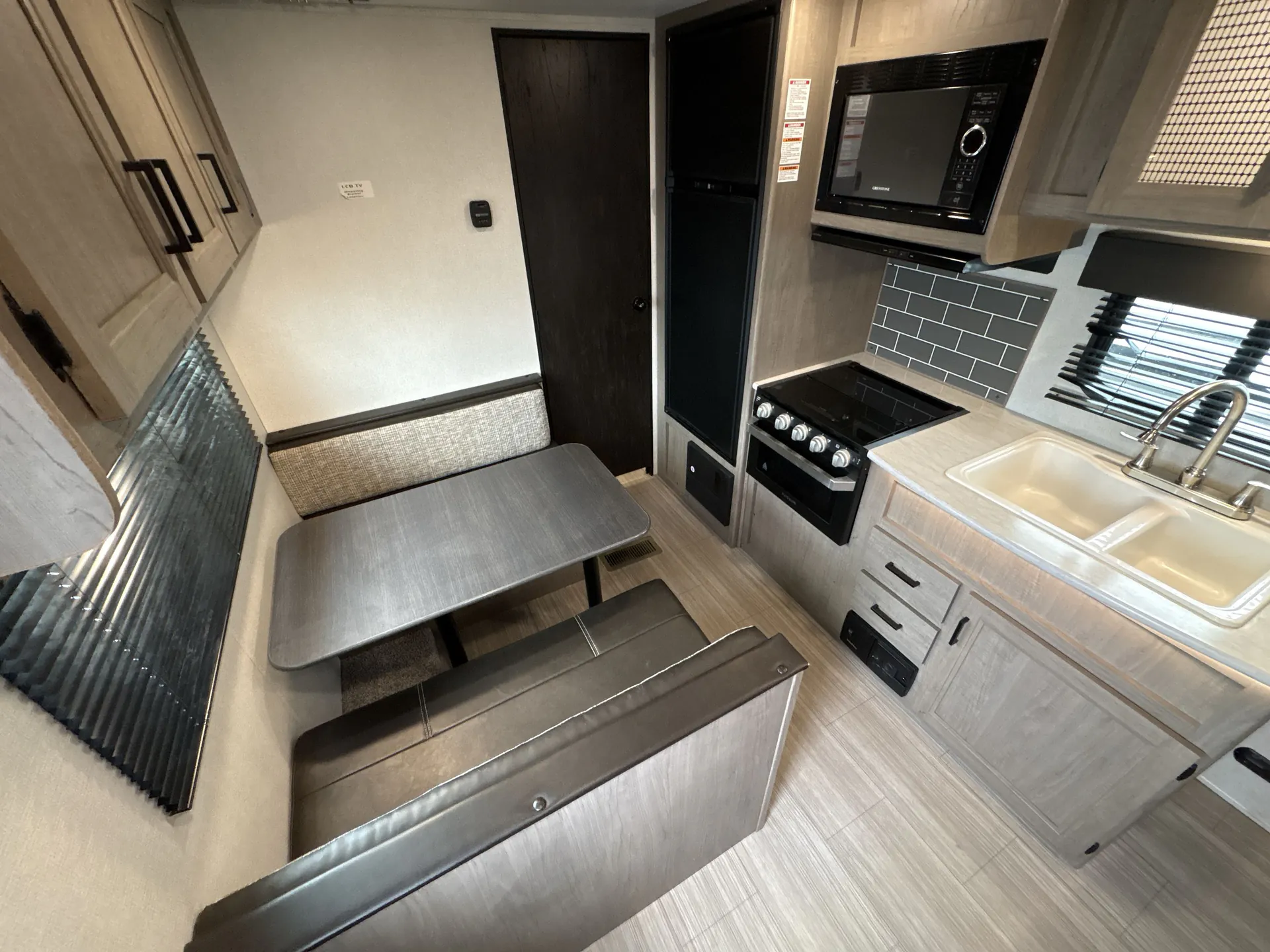 2020 Keystone Hideout LHS 192LHS — living area main