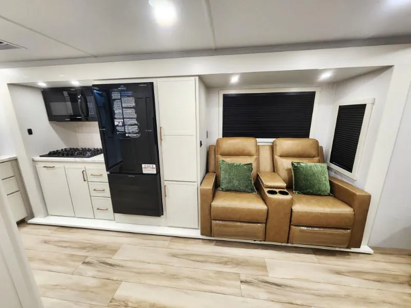 2026 Brinkley Model Ix 23X, Photos photo 6