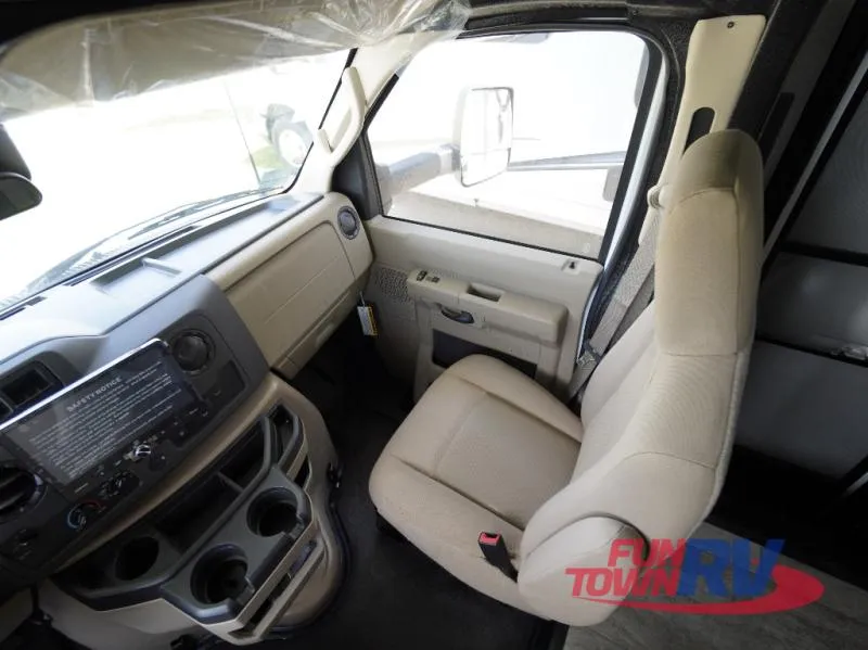 2026 Gulf Stream RV Yellowstone Conquest 6215LE - Photo 4