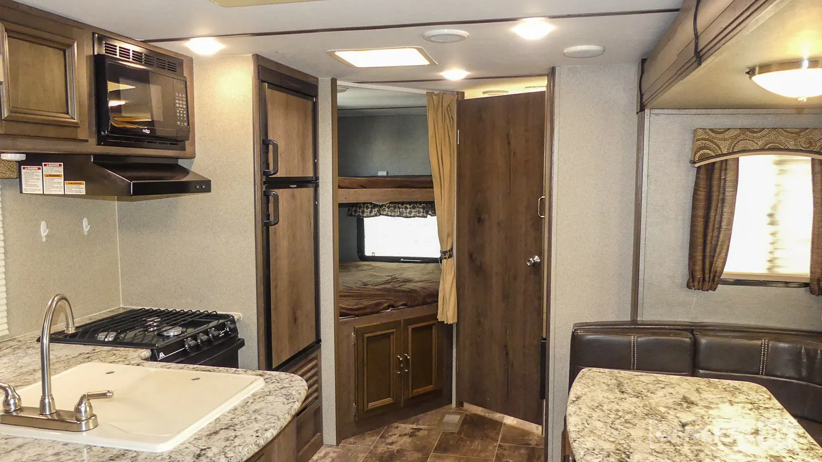 2019 Keystone Passport GT 2400BH - Photo 3