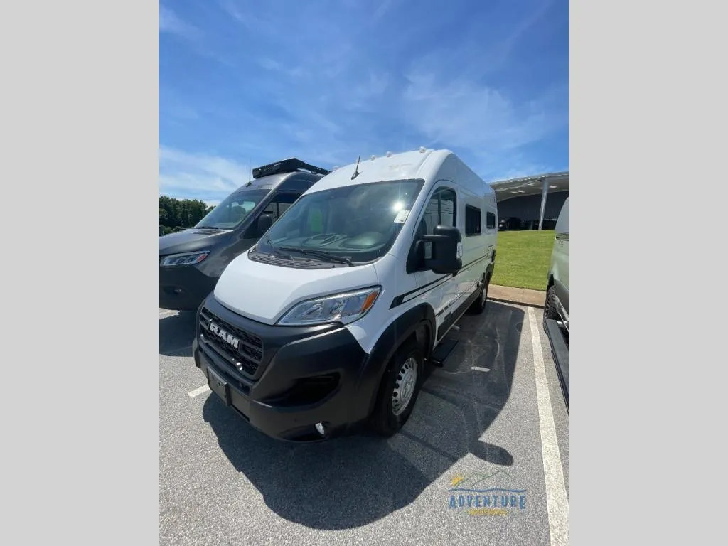 2027 Winnebago Solis Pocket 36A - Photo 4