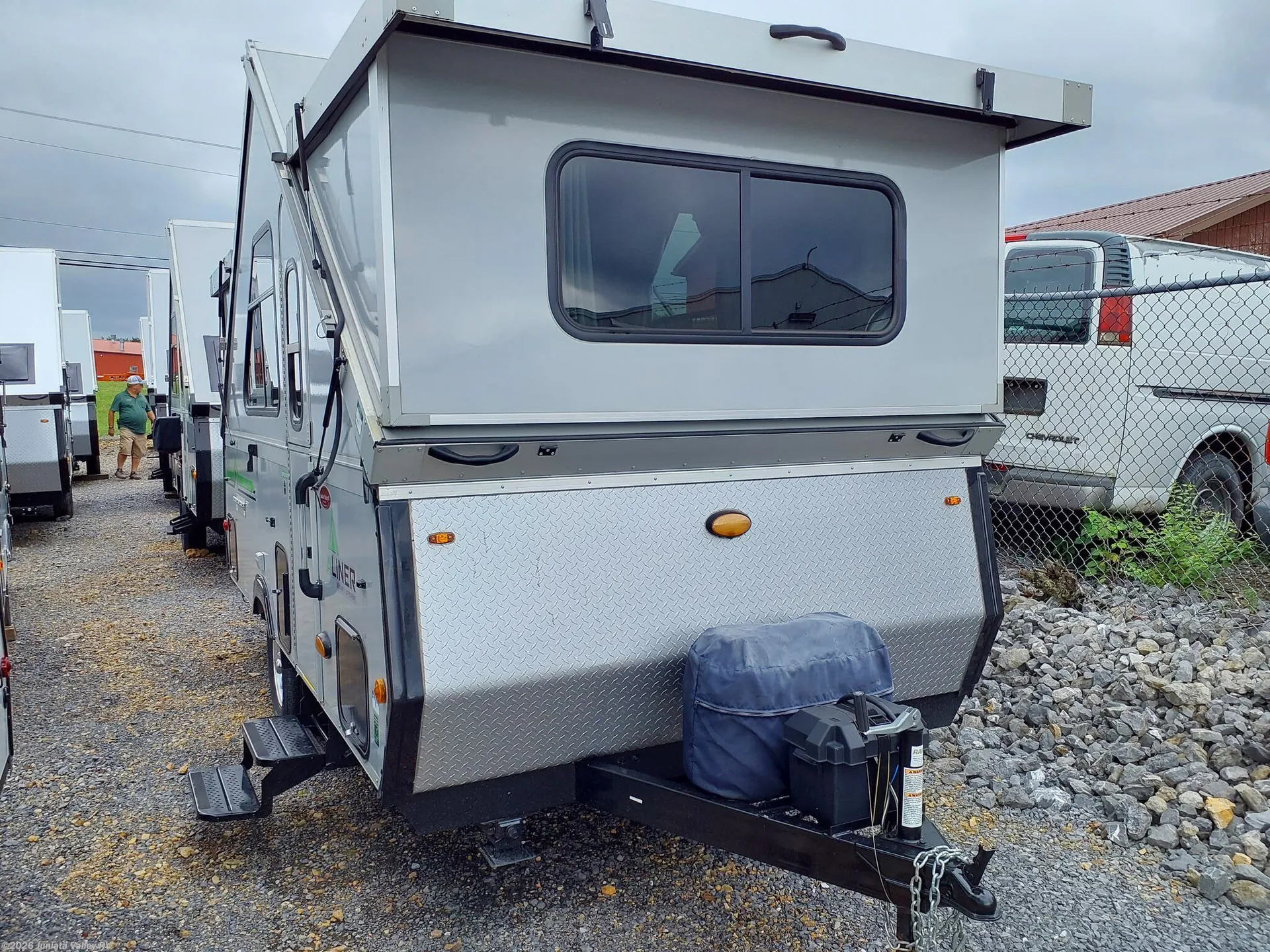 2022 Aliner Expedition Rear Sofa - Photo 2