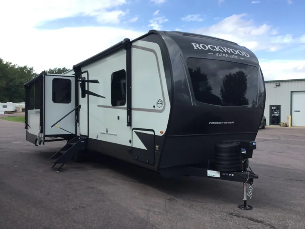 2027 Forest River Rockwood Ultra Lite 2916RL