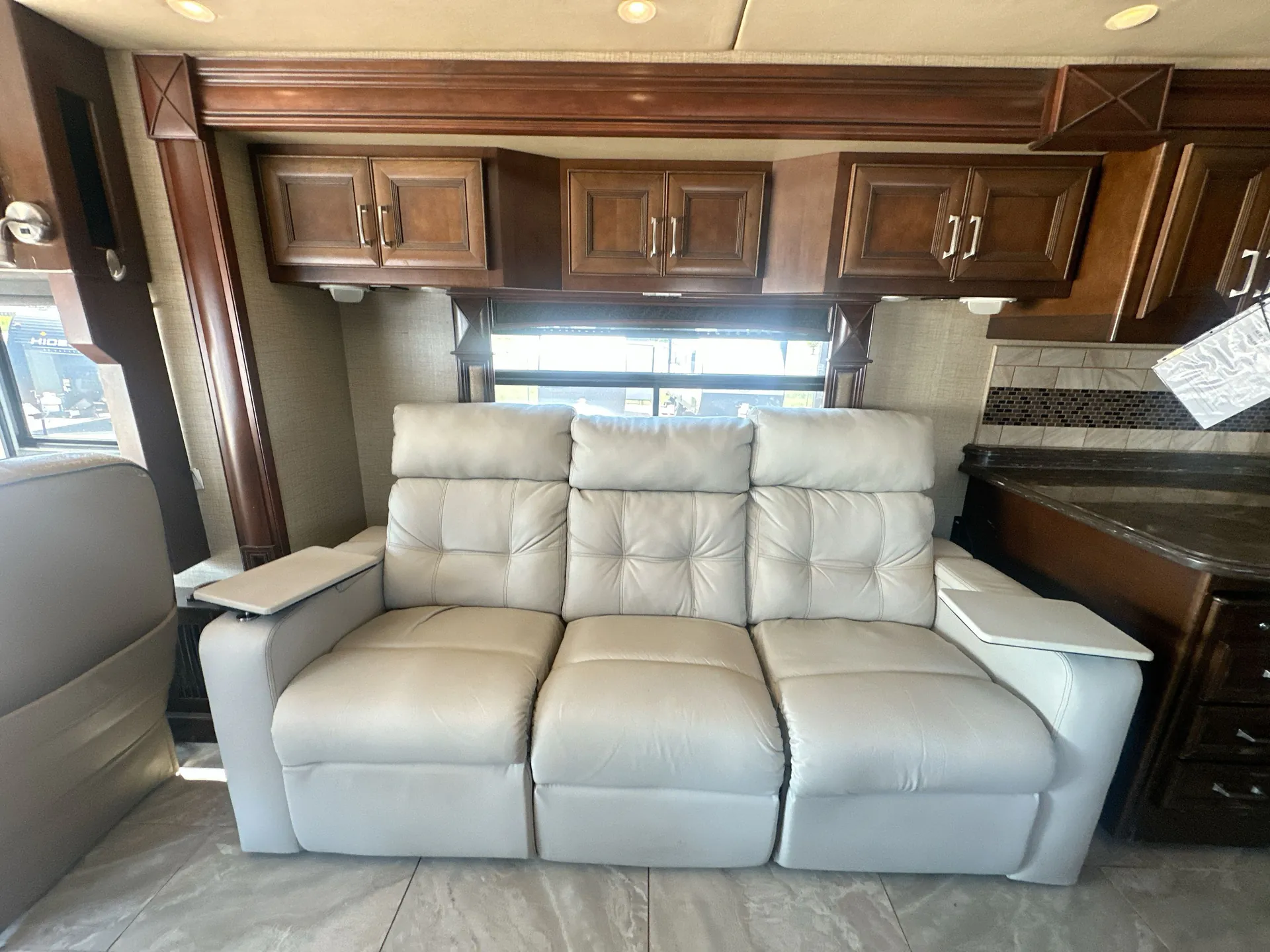 2015 American Coach American Revolution 42G — living area main