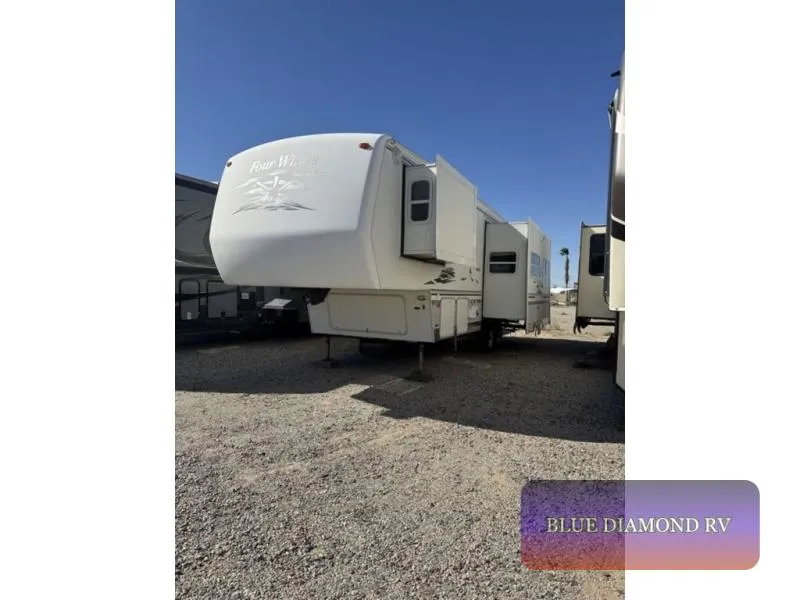 2004 Thor Motor Coach Four Winds Used    Series M-28BH-M5 - Photo 2