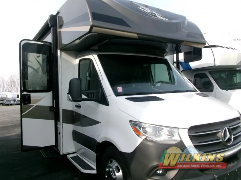 2023 Jayco Melbourne 24L - Photo 2