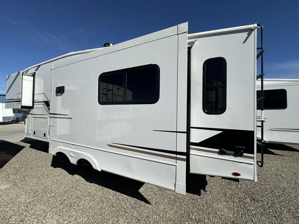 2026 Keystone Cougar Half-Ton 27SGS - Photo 4