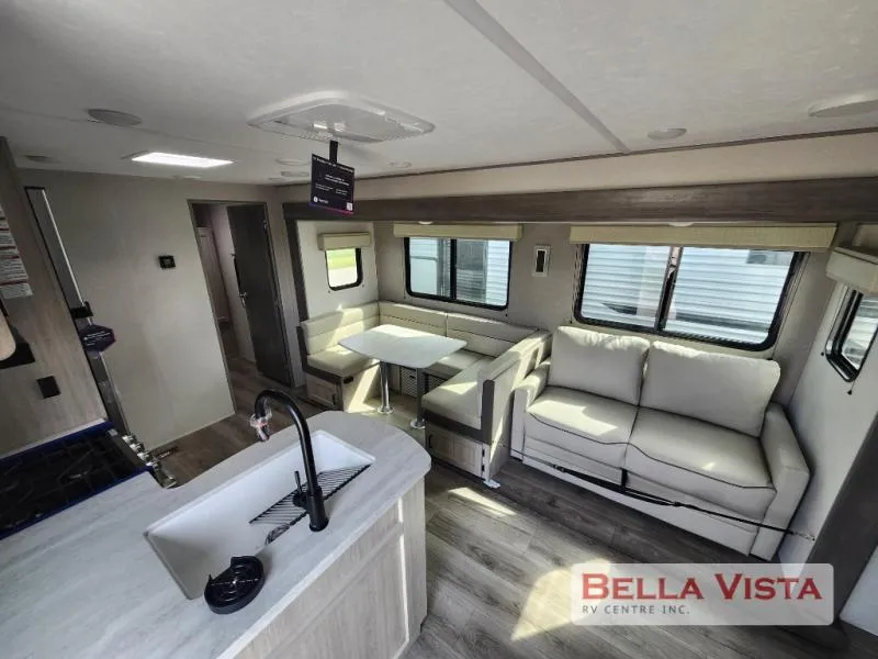 2025 Coachmen Catalina Legacy Edition 293TQBSCK - Photo 3