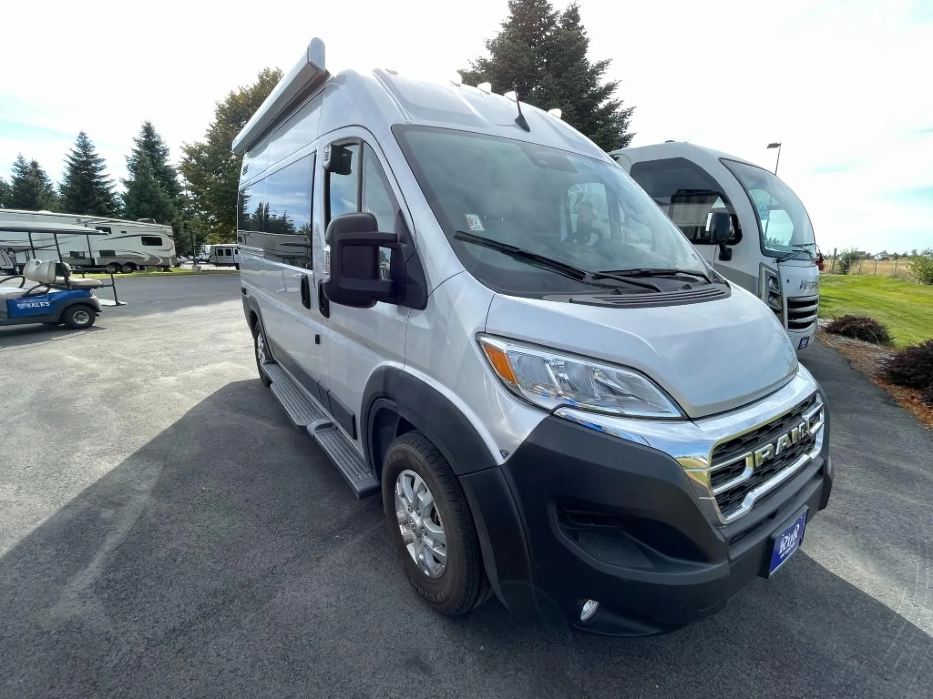2024 Thor Motor Coach Rize 18G - Photo 2