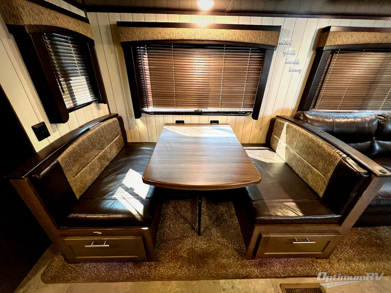 2018 CrossRoads Sunset Trail Super Lite SS289QB dealer photo 6 from Optimum RV
