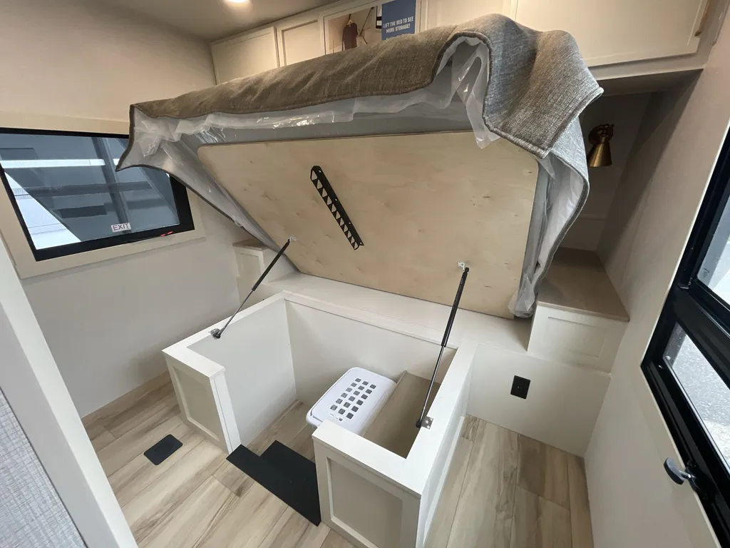 2026 Brinkley Model I 280, Photos photo 10
