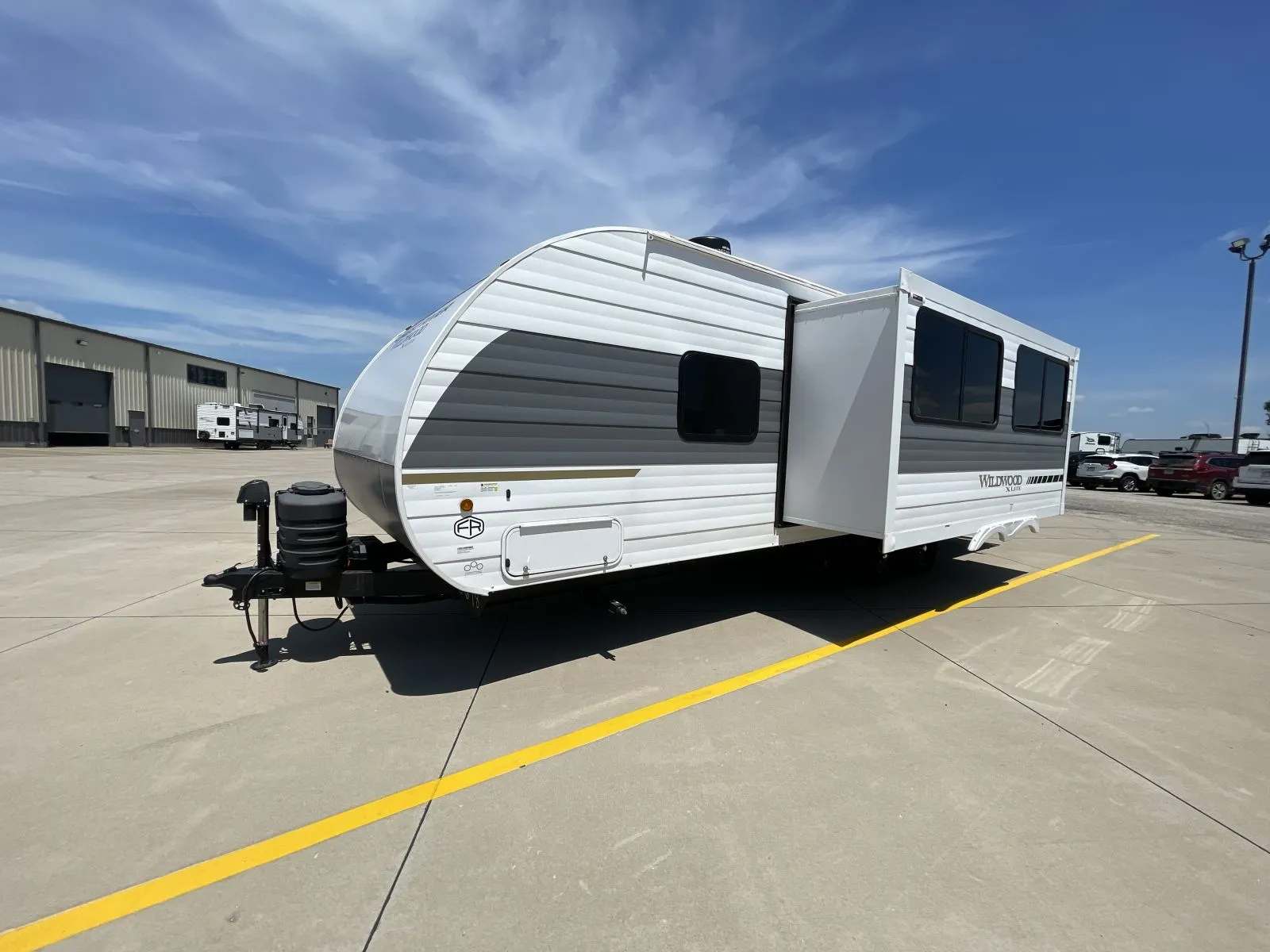 2025 Forest River Wildwood X-Lite 25ICE - Photo 4