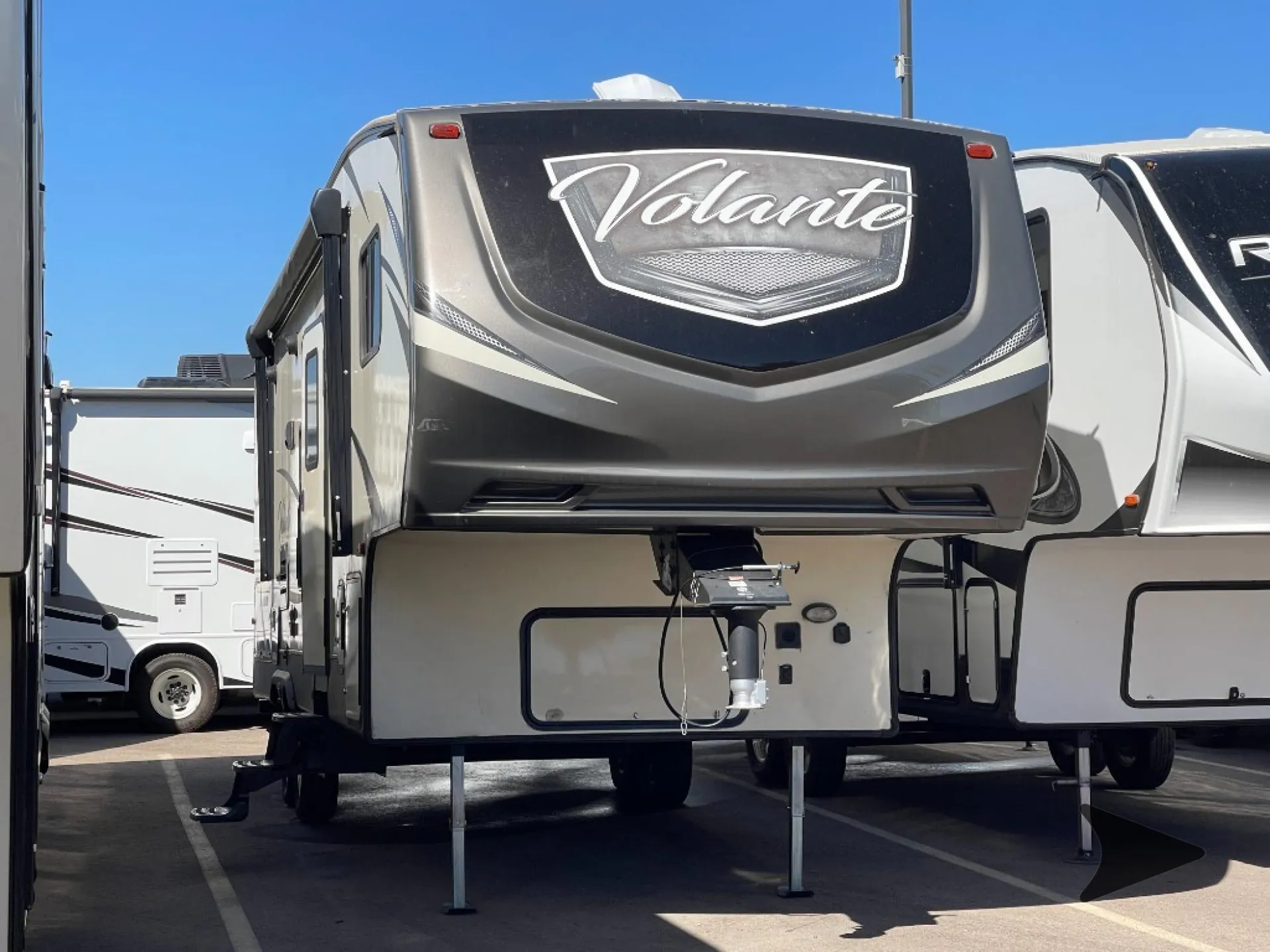2019 CrossRoads Volante 270BH - Photo 2