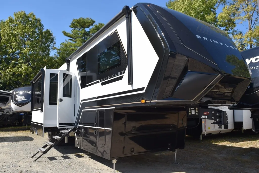 2026 Brinkley Model G 3970, Photos photo 3