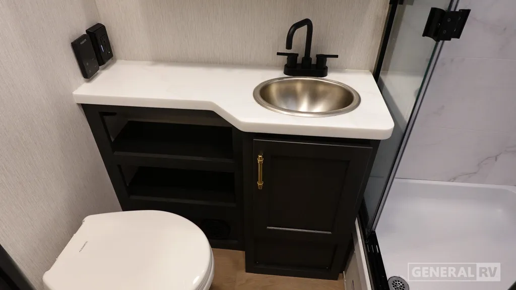 2027 NeXus RV Ghost 33DS, Photos photo 22