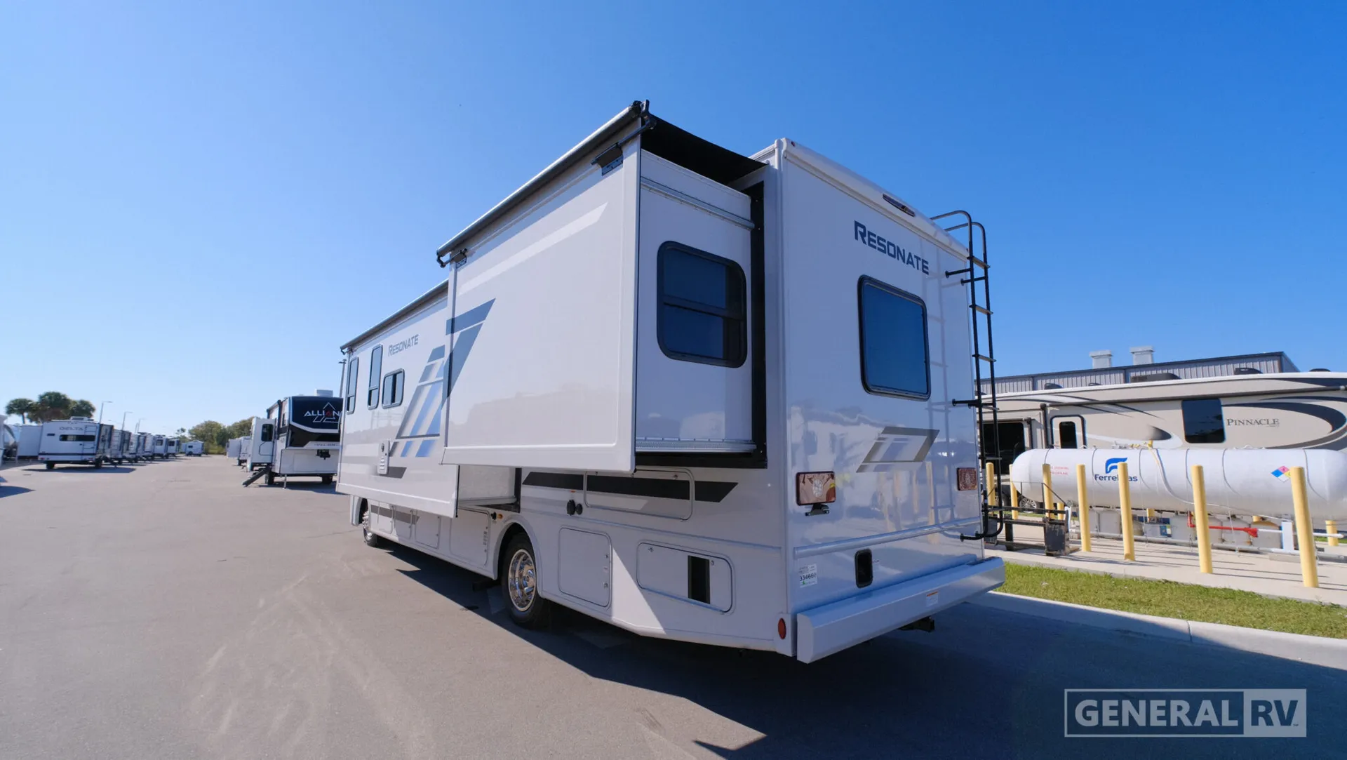 2026 Thor Motor Coach Resonate 30C - Photo 4