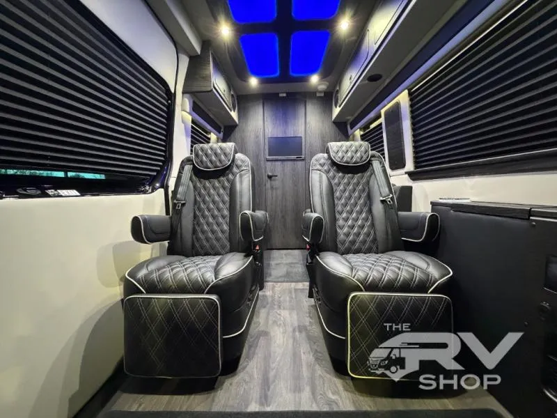 2026 Midwest Automotive Designs Day Cruiser D4 - Photo 2