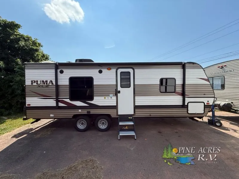 2021 Palomino Puma XLE Lite Used    23FBC - SALE PENDING - Photo 3