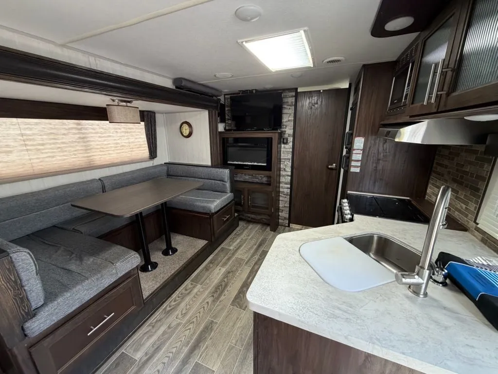 2019 Forest River Cherokee Grey Wolf 23MK - Photo 3