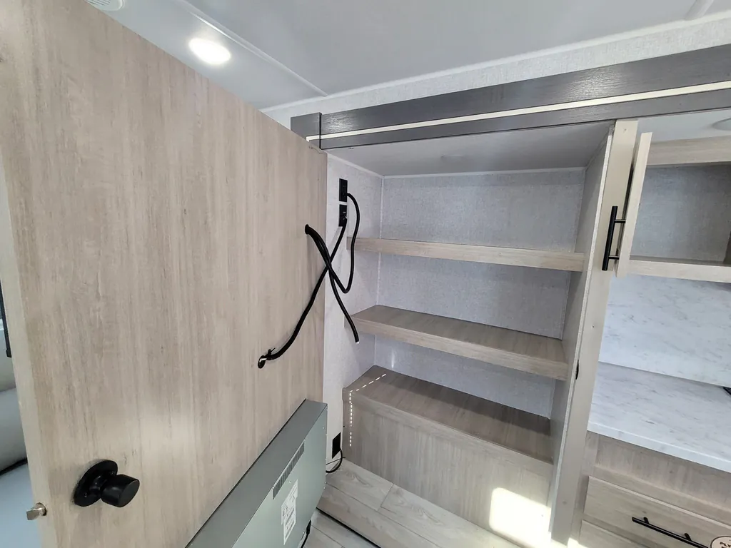2026 East to West Della Terra 272RL, Photos photo 17