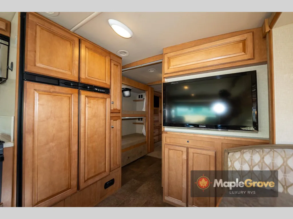 2014 Winnebago Vista 35B, Photos photo 44