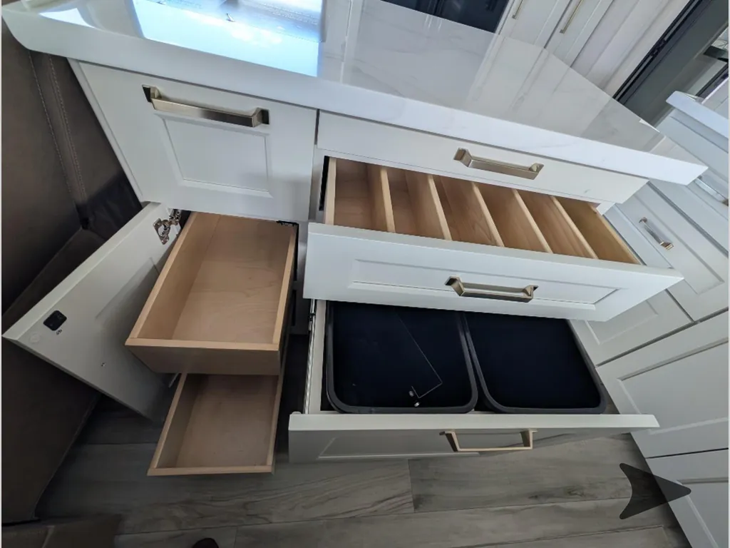 2027 Brinkley Model G 3970, Photos photo 20