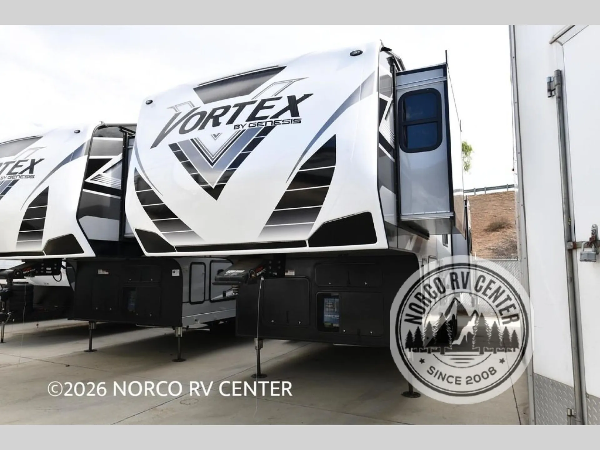 2026 Genesis Supreme Vortex V3219CRSB - Photo 4