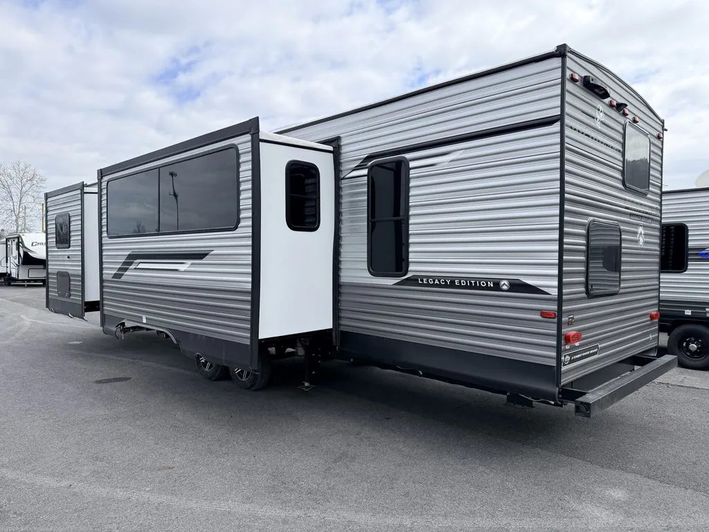 2026 Coachmen Catalina Legacy Edition 333DORM, Photos photo 4