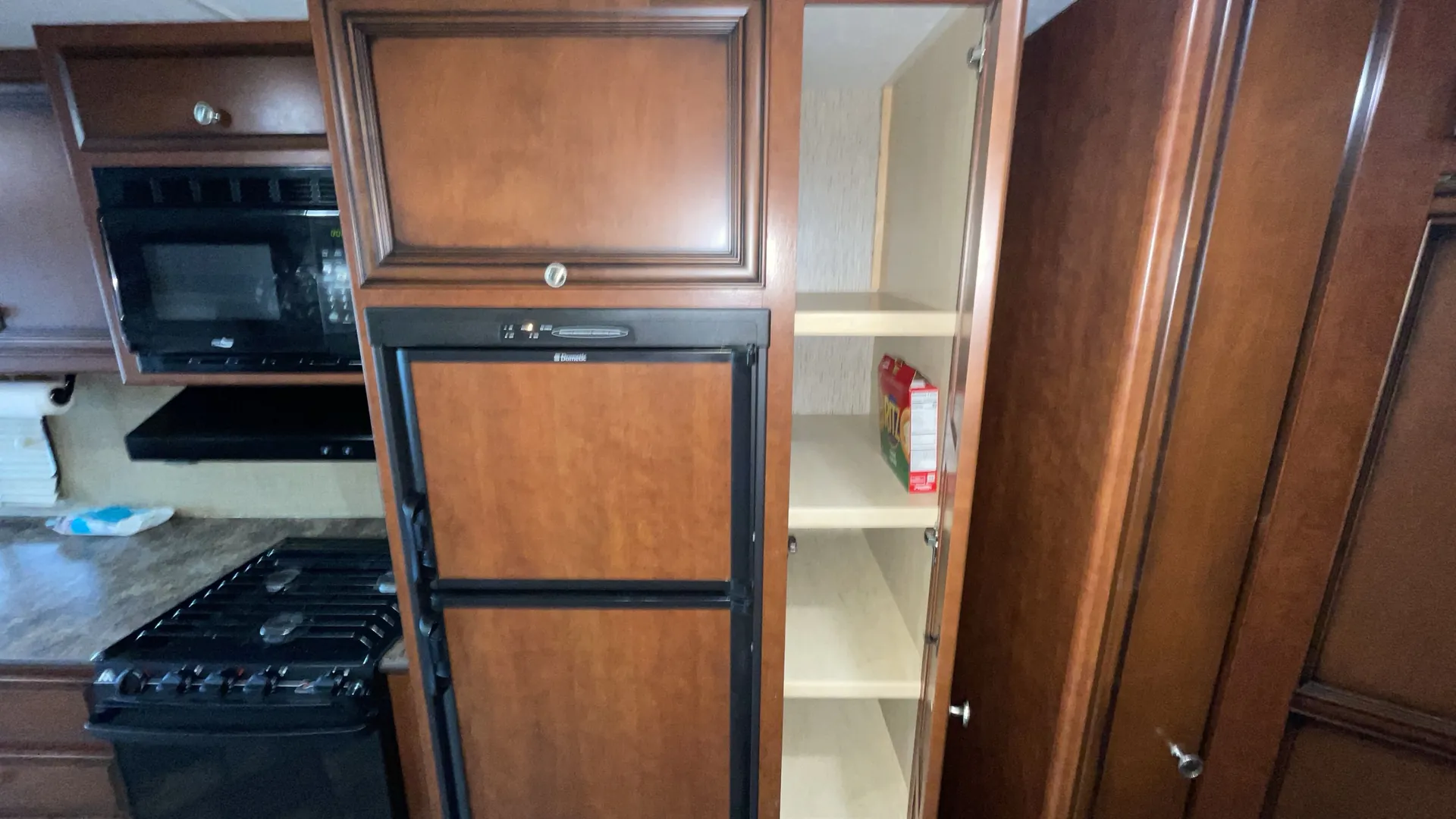 2014 Newmar Bay Star Sport 3306 — living area main