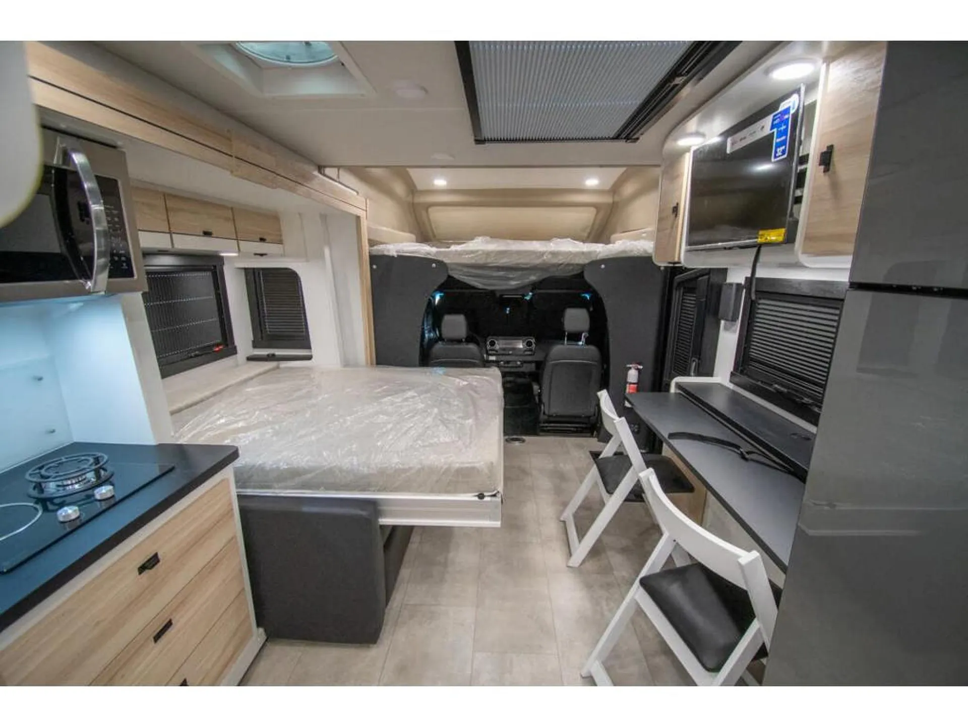2026 Entegra Coach Qwest 25M - Photo 3