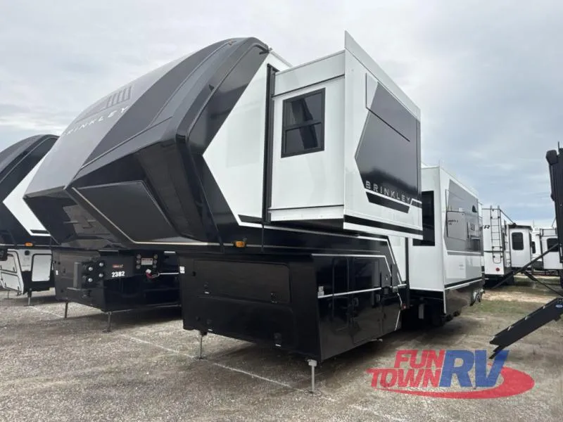 2026 Brinkley Model G 3950 - Photo 3