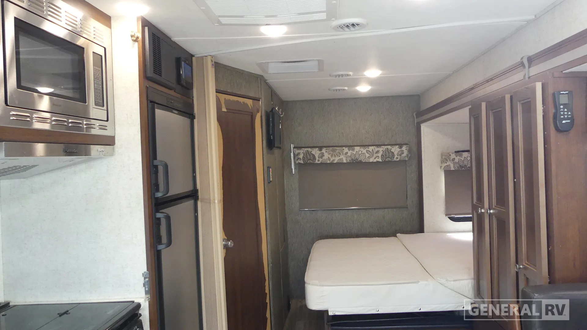 2019 Forest River Forester MBS 2401WS - Photo 3